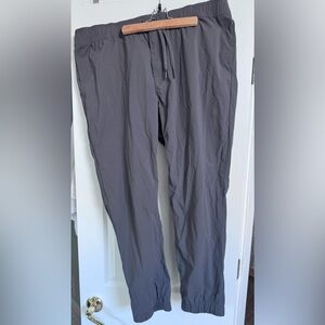 Men's AKHG Access Point Joggers

40 x 32